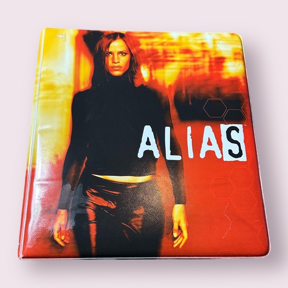 Vintage 2002 Touchstone Television Alias Jenifer Garner Black Three Ring Binder - Picture 1 of 6